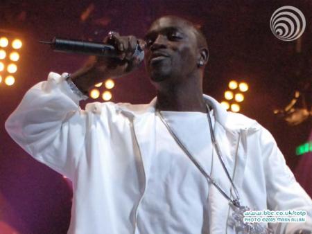 Akon prépare la suite de Trouble : Konvicted